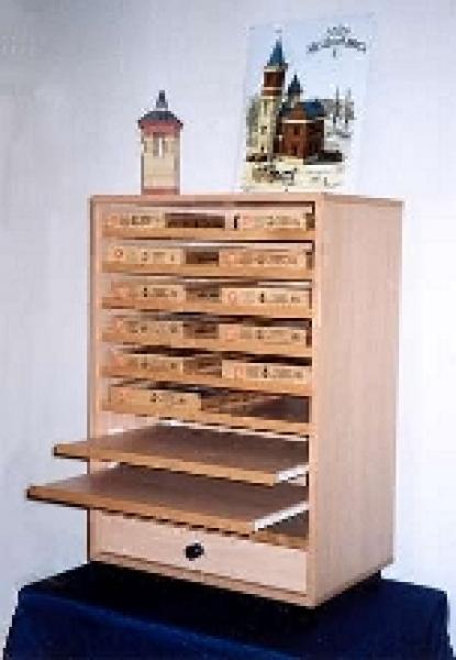 Anker Steinbaukasten, Sammelschrank